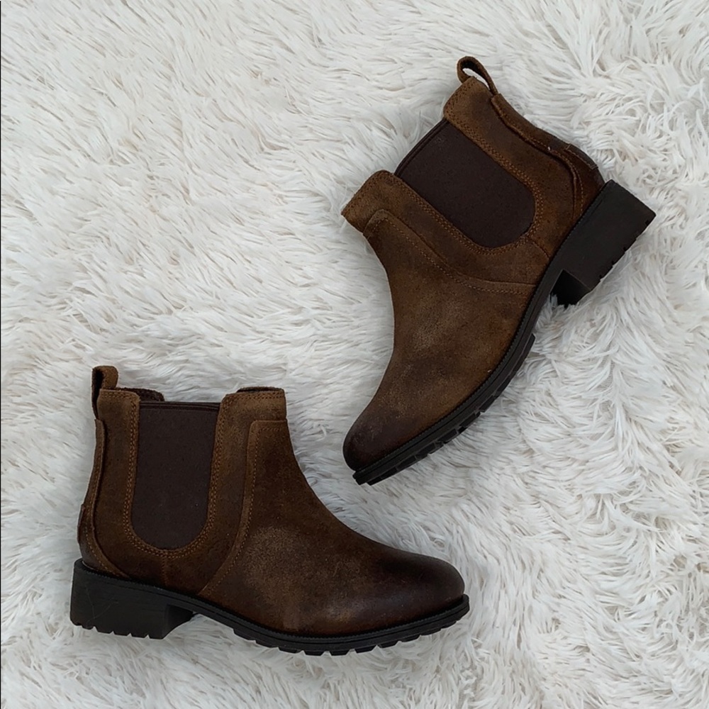 Authentic UGG Bonham 2 Waterproof Chelsea Boots - Picture 2 of 7